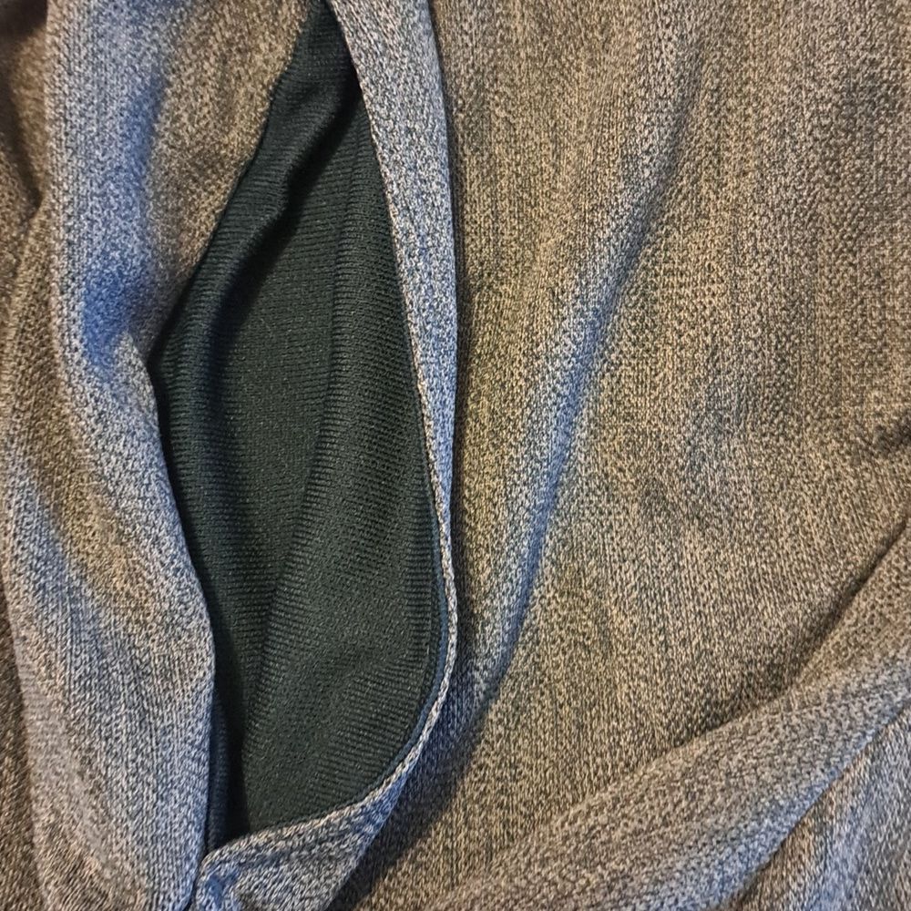 MEDIUM   UNDER ARMOUR PLAY UP SHORTS - Picture 5 of 6